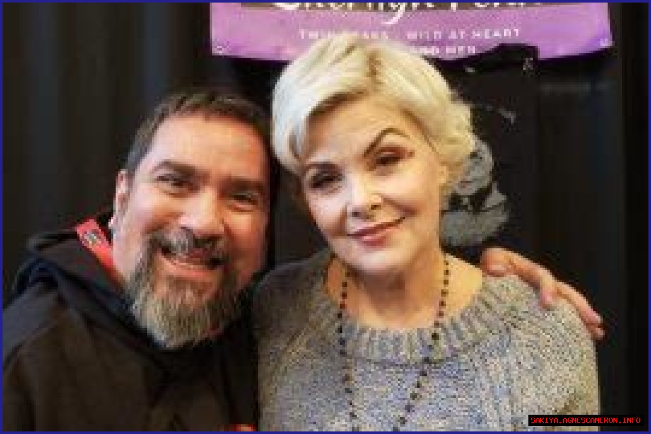 Dylan Stewart And Sherilyn Fenn: A Tale Of Art, Passion, And Connection
